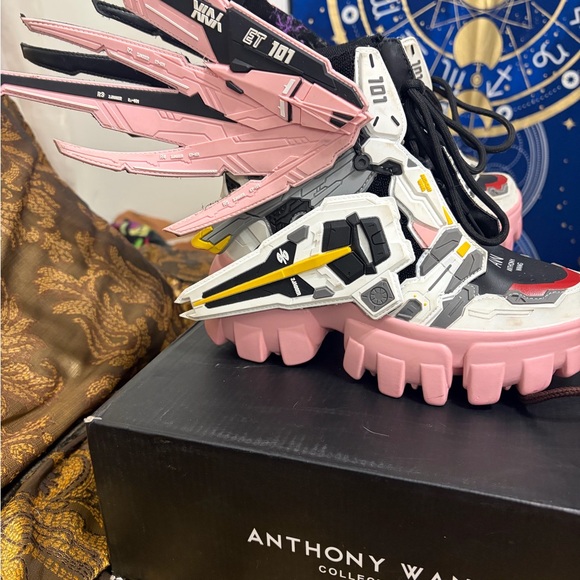 Anthony Wang Gundam sneakers - Picture 4 of 8